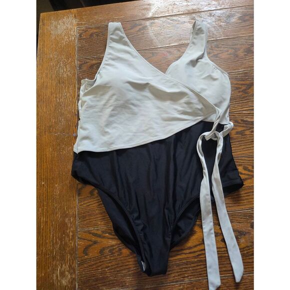 Summersalt The Perfect Wrap One-Piece in  Sea Urchin & White Sand sz 22 - Picture 2 of 5